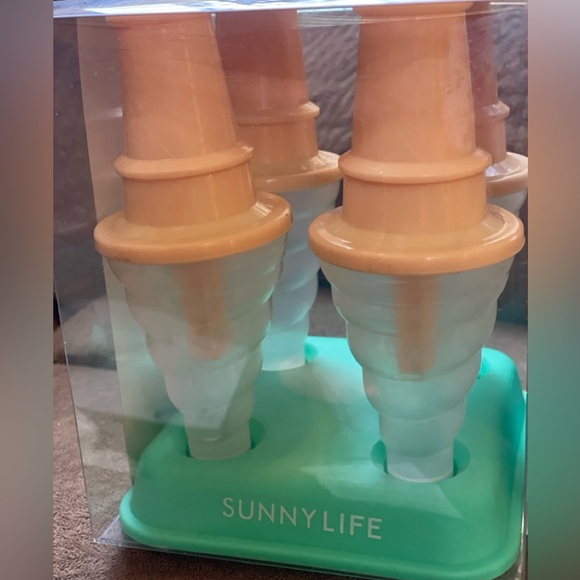 Ice Cream Popsicle Molds by SunnyLife Set of 4 - Picture 6 of 13